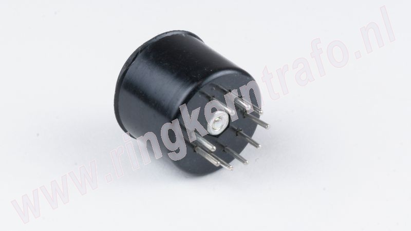 Noval adapter, socketsaver